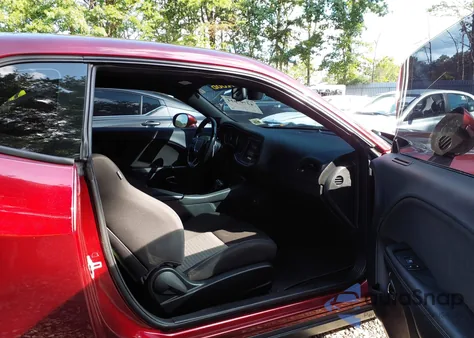 2020 Dodge Challenger R/T из США, поврежденный, VIN 2C3CDZBT9LH124804